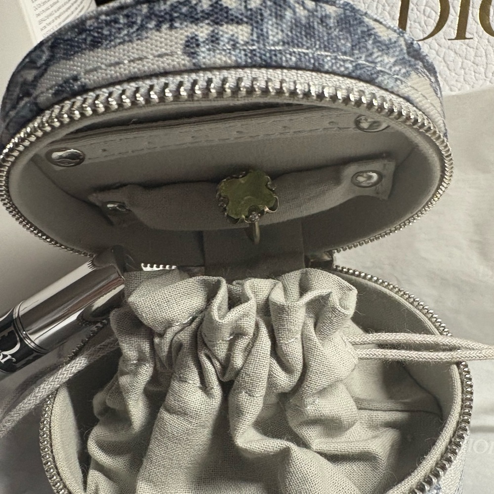 DIOR Around The World Jewelry Case & New Mascara Scent Sample, Spin Ring VIP col - Picture 5 of 10